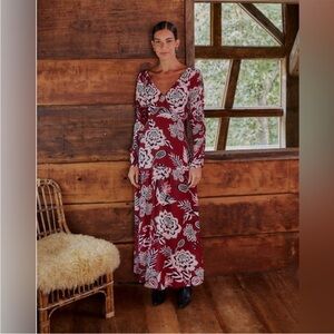 FARM RIO PINEAPPLE INSPIRATION BURGUNDY V NECK MAXI DRESS